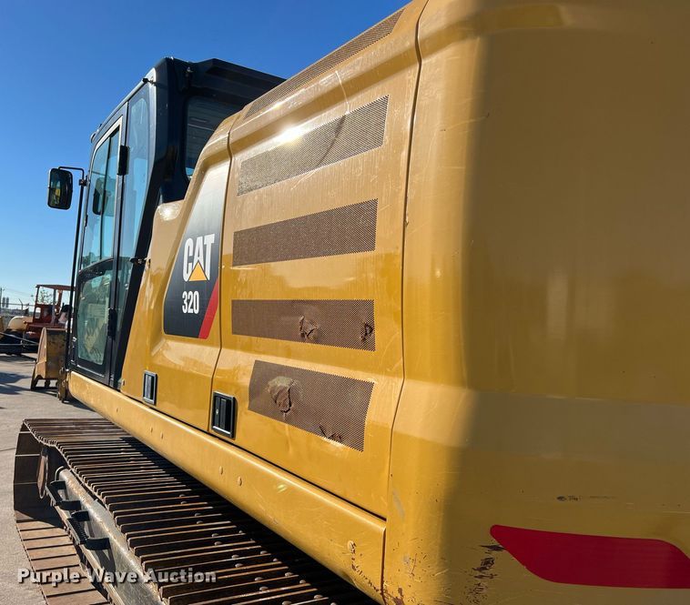 image for item DQ2279 2018 Caterpillar 320  excavator