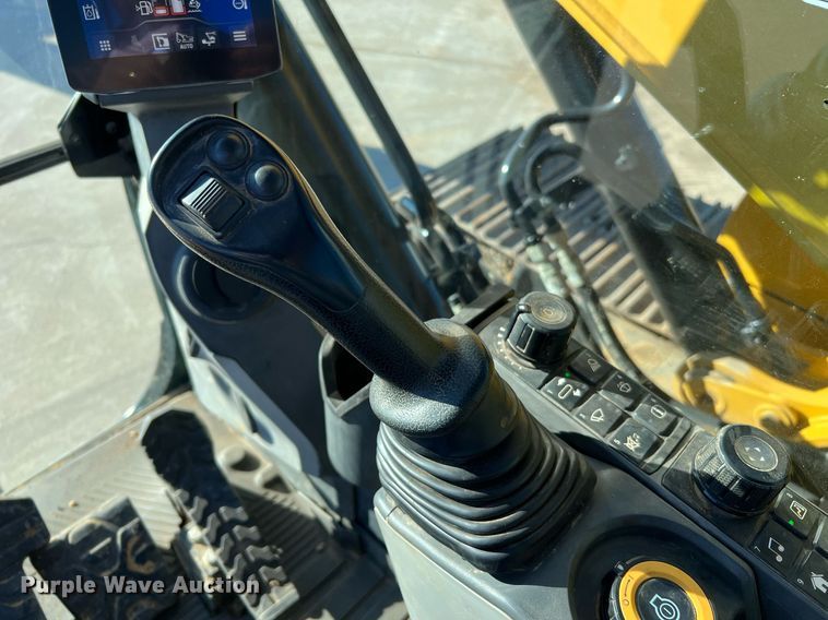 image for item DQ2279 2018 Caterpillar 320  excavator