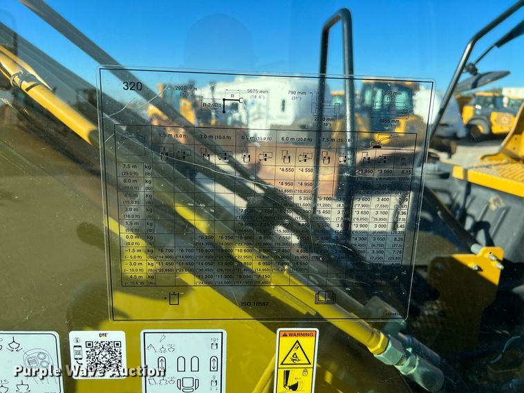 image for item DQ2279 2018 Caterpillar 320  excavator