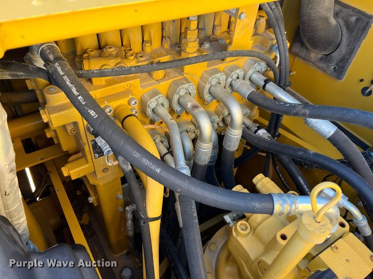 image for item DQ2279 2018 Caterpillar 320  excavator