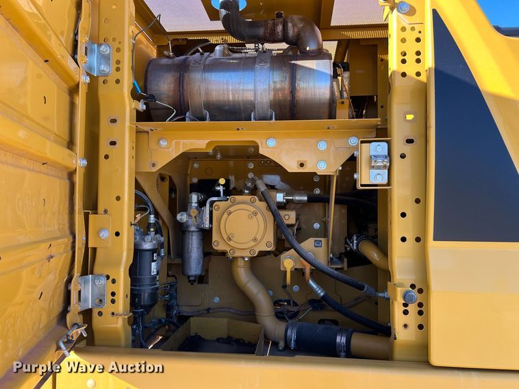 image for item DQ2279 2018 Caterpillar 320  excavator