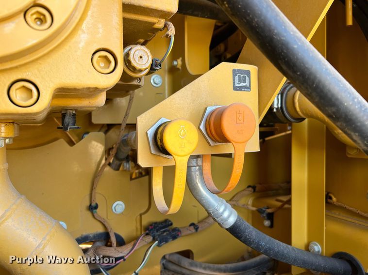 image for item DQ2279 2018 Caterpillar 320  excavator