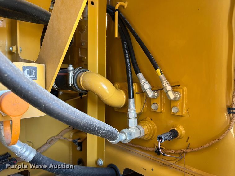 image for item DQ2279 2018 Caterpillar 320  excavator