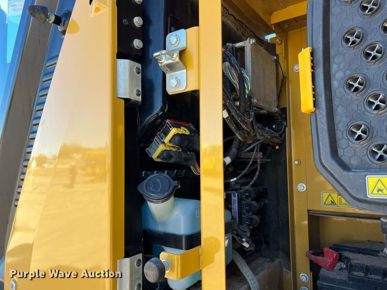 image for item DQ2279 2018 Caterpillar 320  excavator