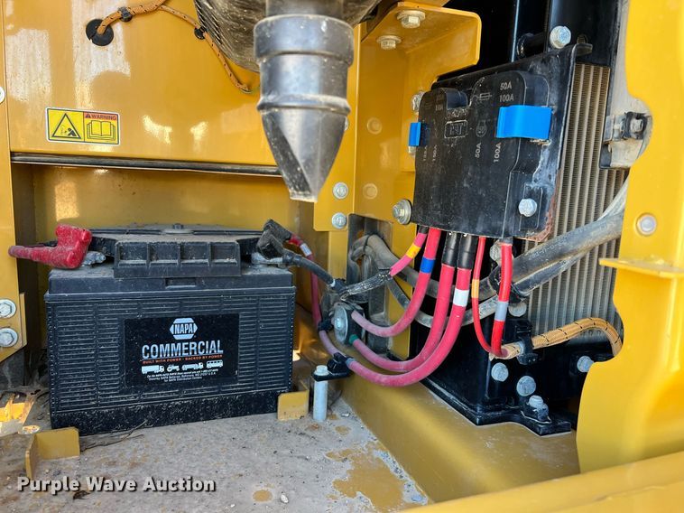 image for item DQ2279 2018 Caterpillar 320  excavator