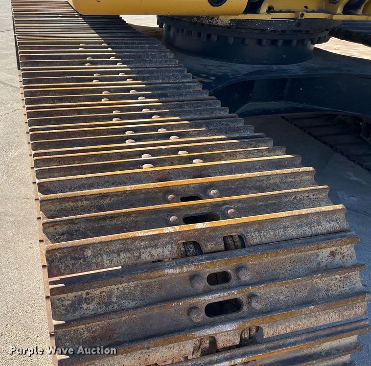 image for item DQ2279 2018 Caterpillar 320  excavator