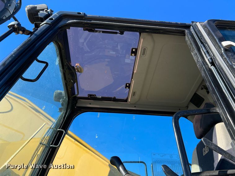 image for item DQ2280 2015 Caterpillar 336FL  excavator