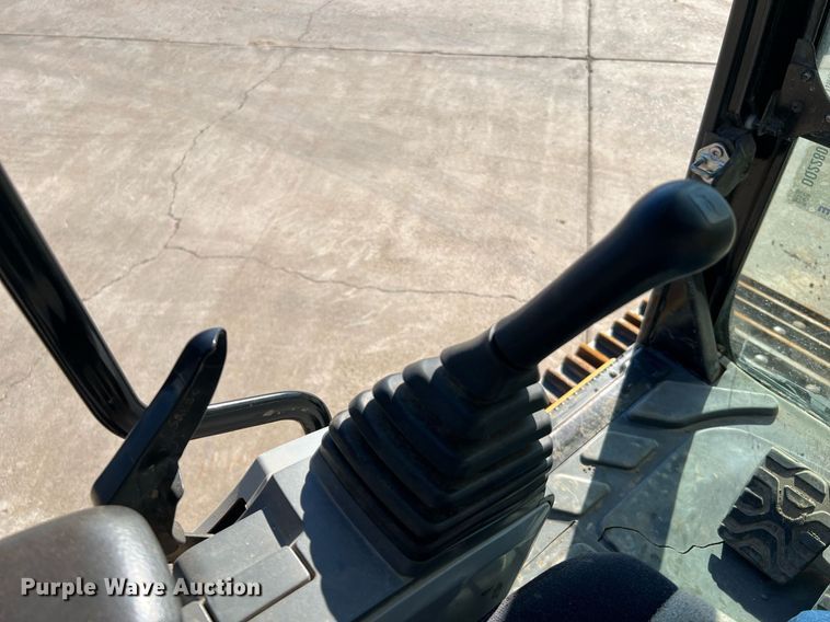 image for item DQ2280 2015 Caterpillar 336FL  excavator