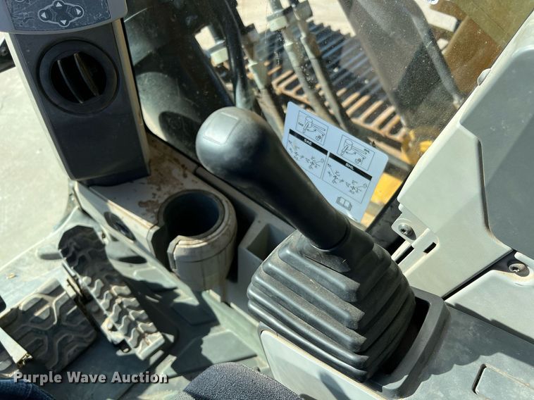 image for item DQ2280 2015 Caterpillar 336FL  excavator