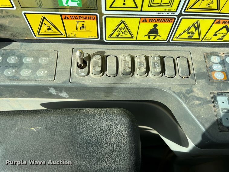 image for item DQ2280 2015 Caterpillar 336FL  excavator