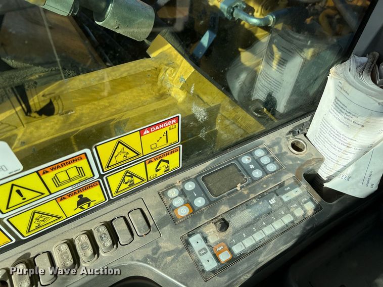 image for item DQ2280 2015 Caterpillar 336FL  excavator