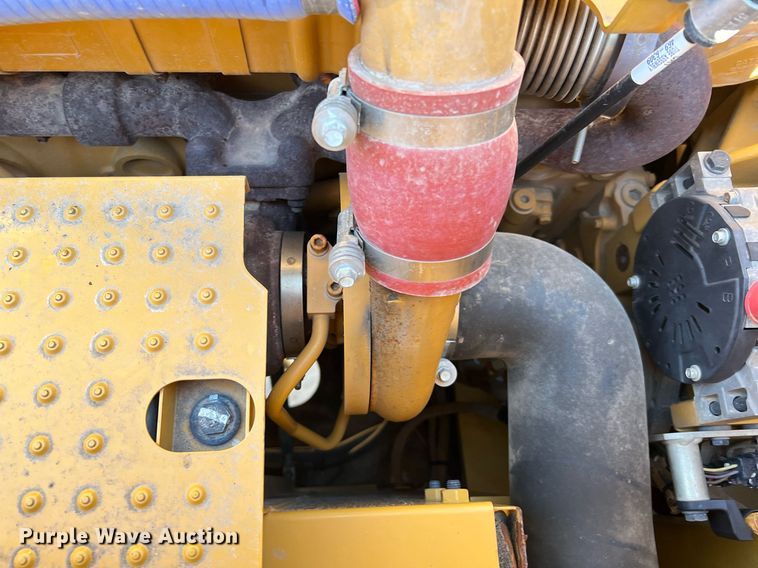 image for item DQ2280 2015 Caterpillar 336FL  excavator