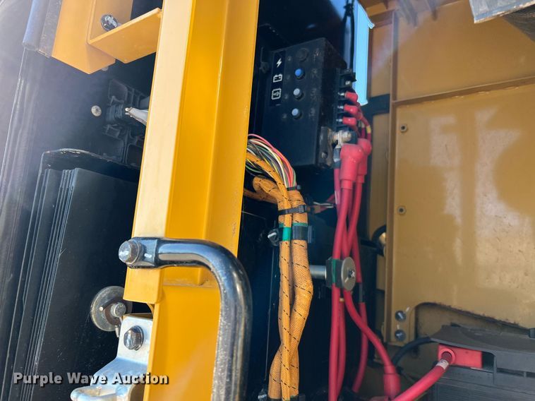 image for item DQ2280 2015 Caterpillar 336FL  excavator