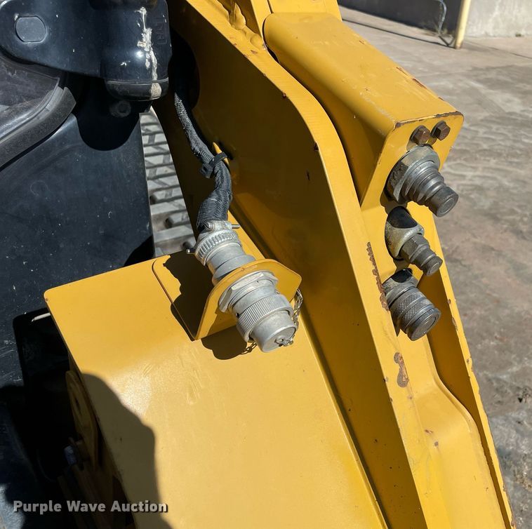 image for item DQ2281 2020 Caterpillar 259D3  tracked skid steer loader