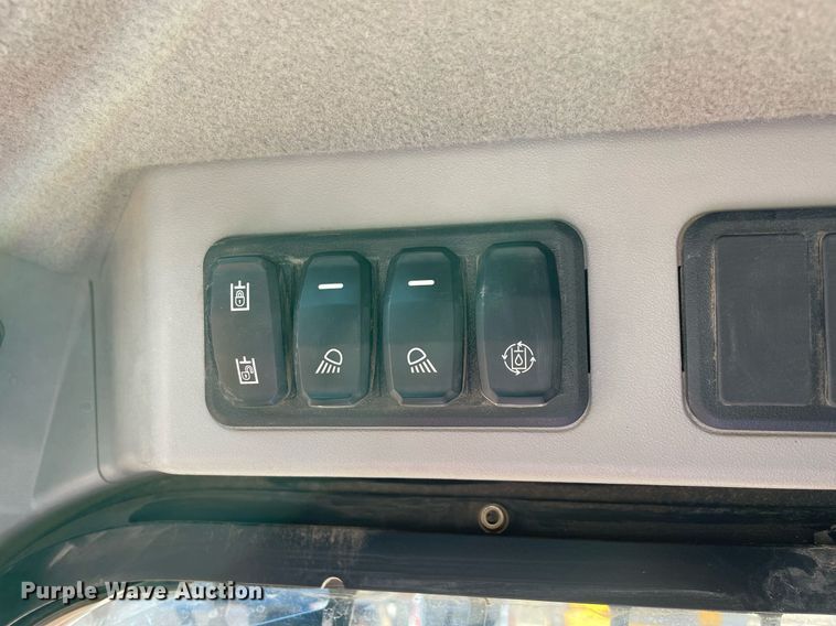 image for item DQ2281 2020 Caterpillar 259D3  tracked skid steer loader