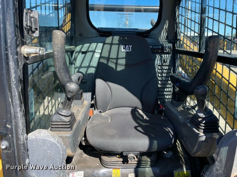 image for item DQ2284 2020 Caterpillar 259D3  tracked skid steer loader