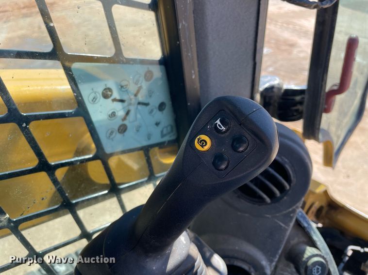 image for item DQ2284 2020 Caterpillar 259D3  tracked skid steer loader