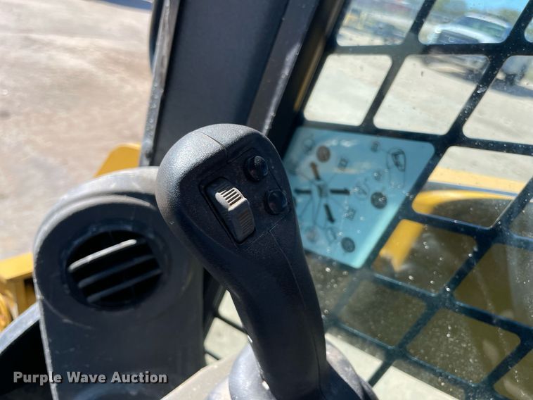 image for item DQ2284 2020 Caterpillar 259D3  tracked skid steer loader