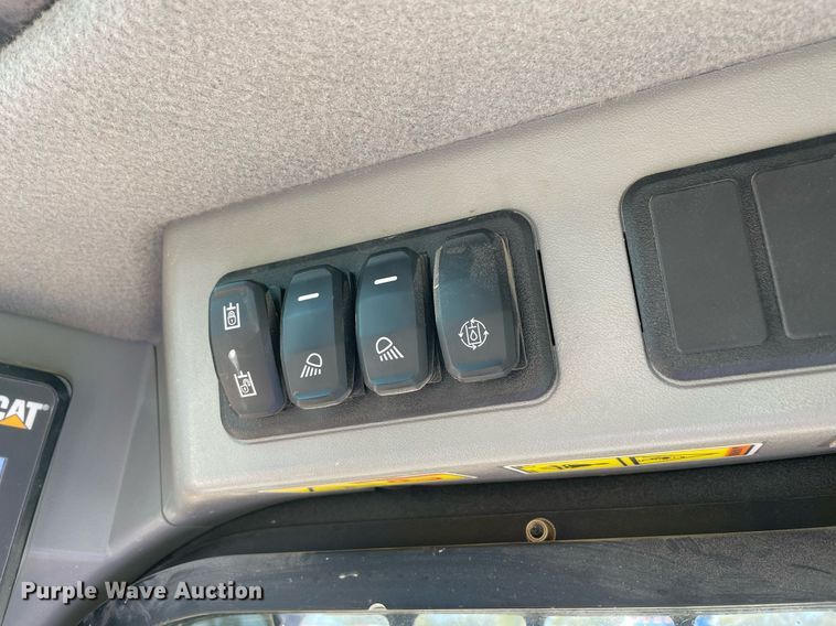 image for item DQ2284 2020 Caterpillar 259D3  tracked skid steer loader