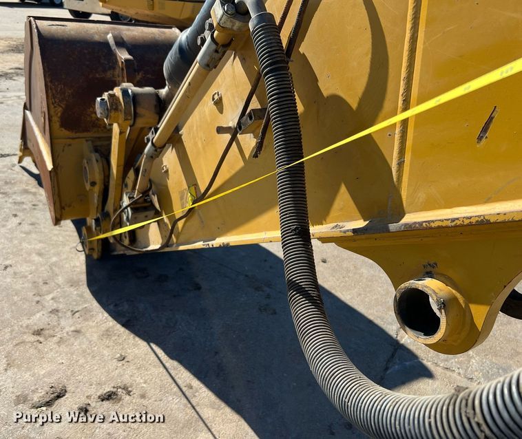 image for item DQ2289 2018 Caterpillar 323  excavator