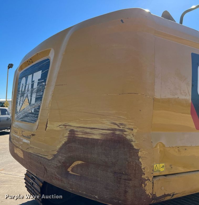 image for item DQ2289 2018 Caterpillar 323  excavator