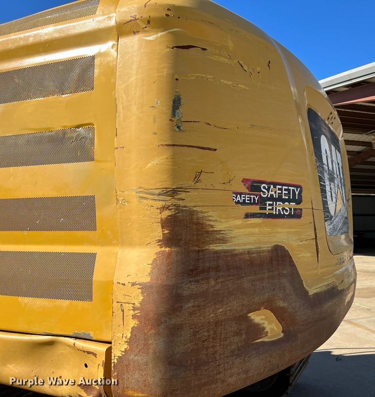 image for item DQ2289 2018 Caterpillar 323  excavator