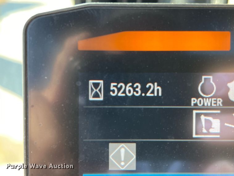 image for item DQ2289 2018 Caterpillar 323  excavator