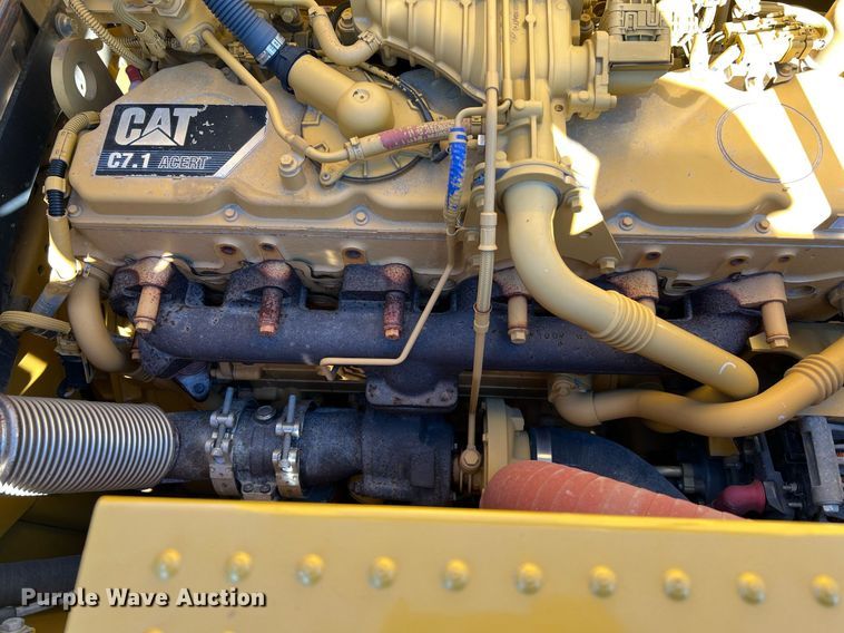 image for item DQ2289 2018 Caterpillar 323  excavator