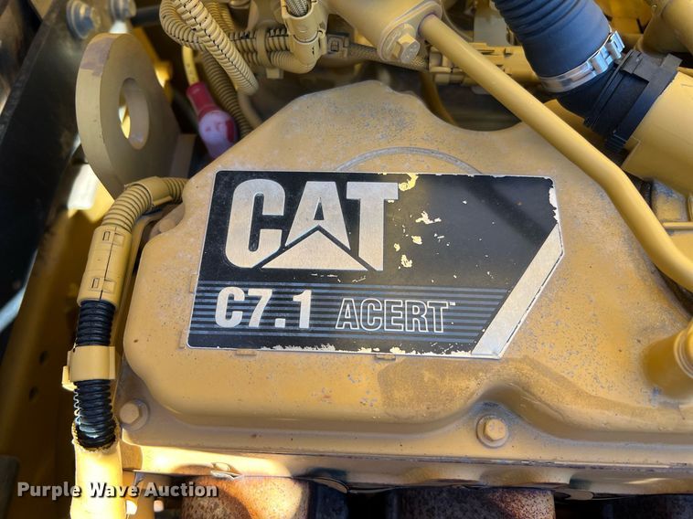 image for item DQ2289 2018 Caterpillar 323  excavator