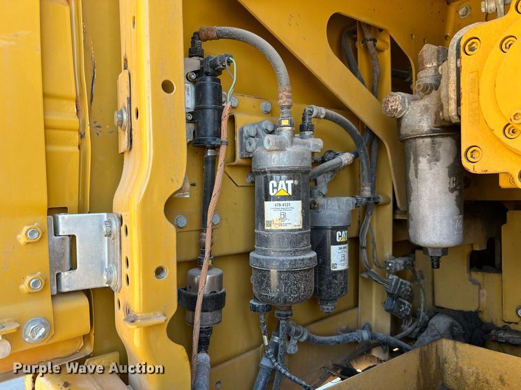 image for item DQ2289 2018 Caterpillar 323  excavator