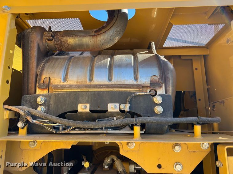 image for item DQ2289 2018 Caterpillar 323  excavator