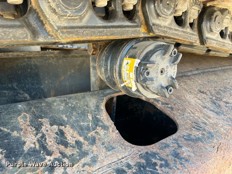 image for item DQ2289 2018 Caterpillar 323  excavator