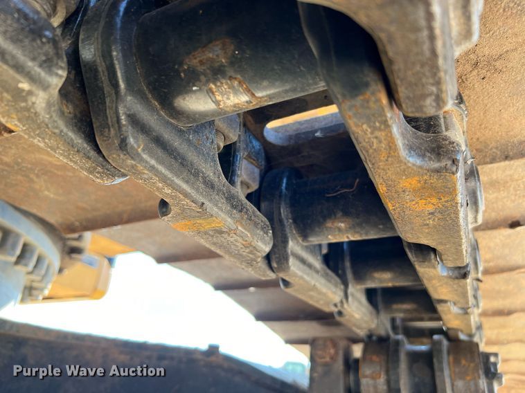 image for item DQ2289 2018 Caterpillar 323  excavator