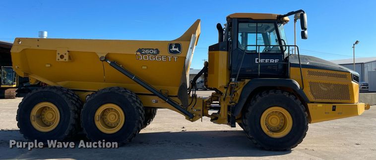 image for item DQ2290 2021 John Deere 260E  haul truck