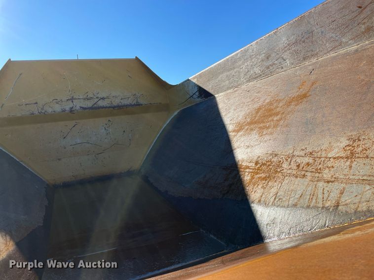 image for item DQ2290 2021 John Deere 260E  haul truck