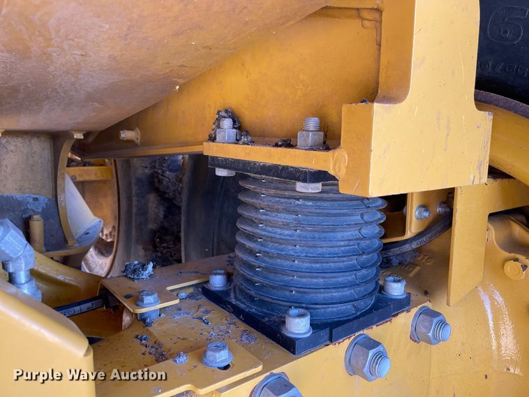 image for item DQ2290 2021 John Deere 260E  haul truck