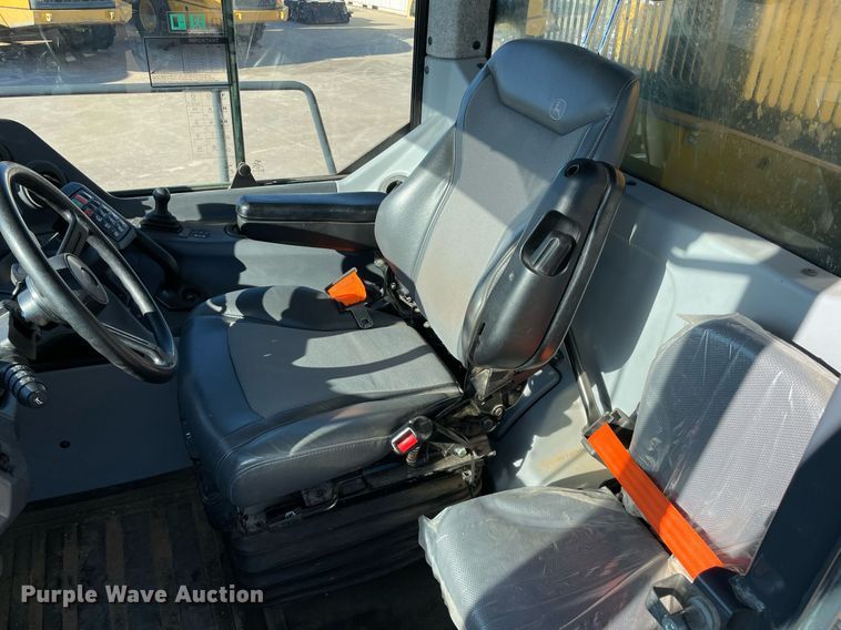 image for item DQ2290 2021 John Deere 260E  haul truck