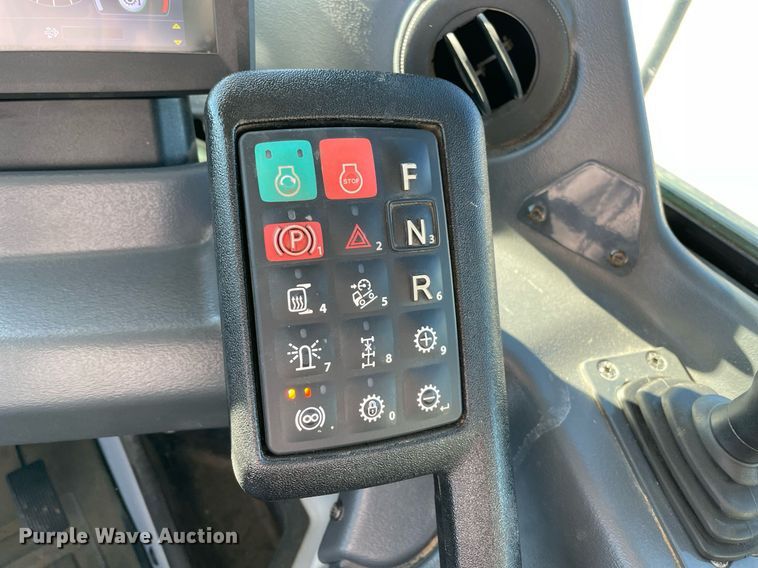 image for item DQ2290 2021 John Deere 260E  haul truck