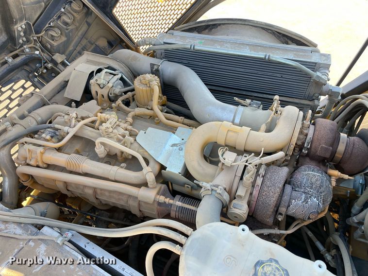 image for item DQ2290 2021 John Deere 260E  haul truck