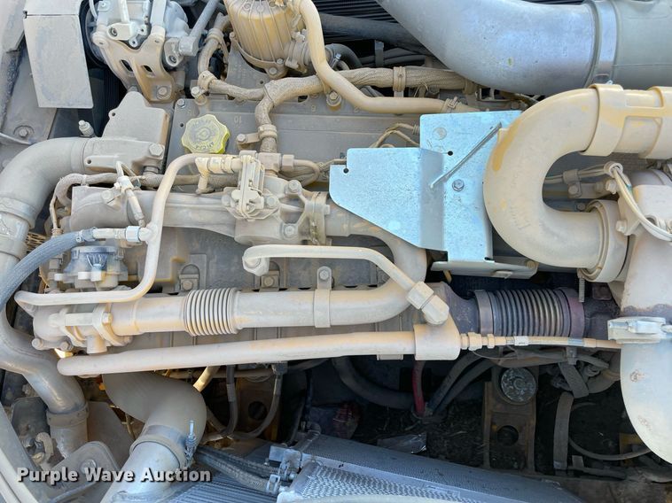 image for item DQ2290 2021 John Deere 260E  haul truck