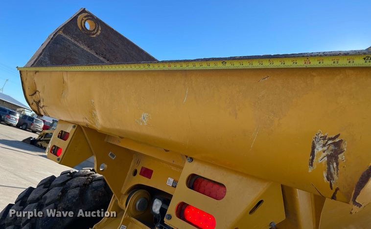 image for item DQ2290 2021 John Deere 260E  haul truck