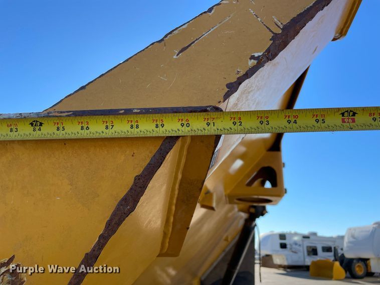 image for item DQ2290 2021 John Deere 260E  haul truck