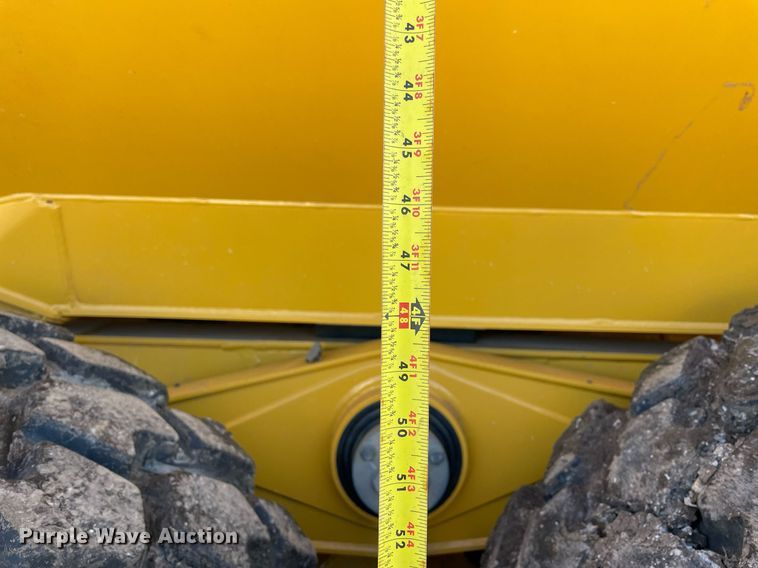 image for item DQ2290 2021 John Deere 260E  haul truck