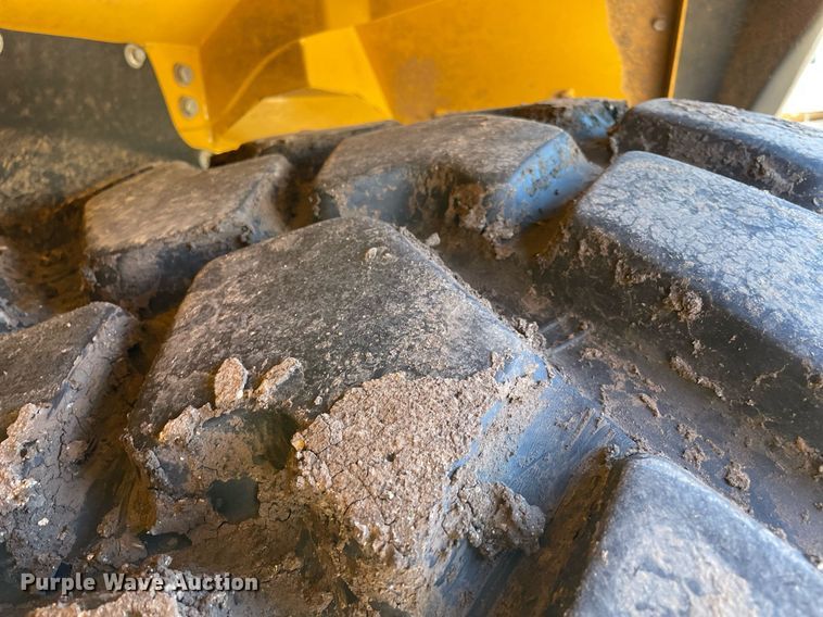 image for item DQ2290 2021 John Deere 260E  haul truck