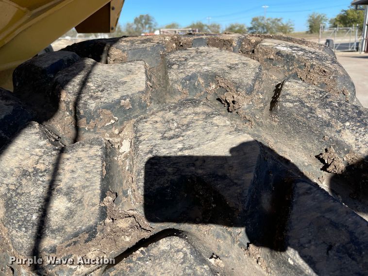 image for item DQ2290 2021 John Deere 260E  haul truck