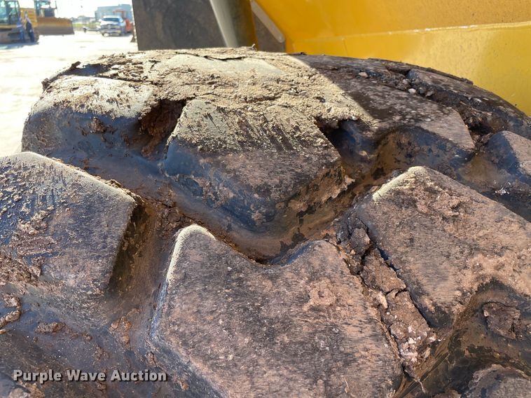 image for item DQ2290 2021 John Deere 260E  haul truck