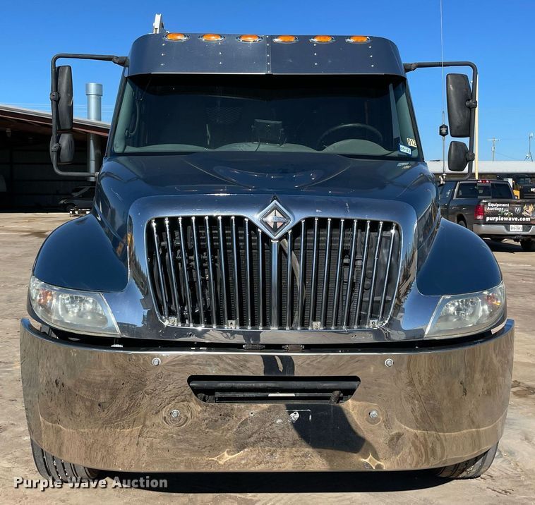 image for item DQ2291 2007 International 4300  Crew Cab utility / service truck