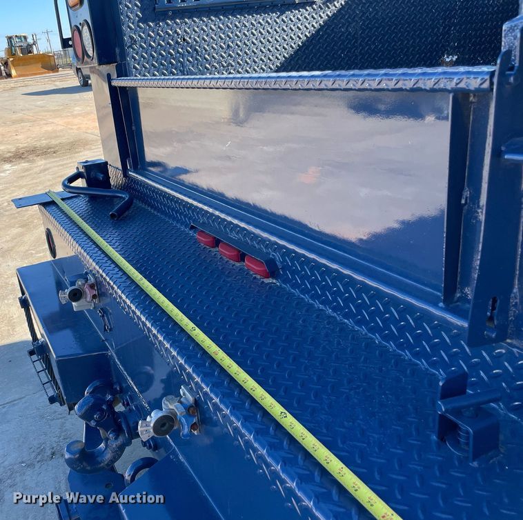 image for item DQ2291 2007 International 4300  Crew Cab utility / service truck