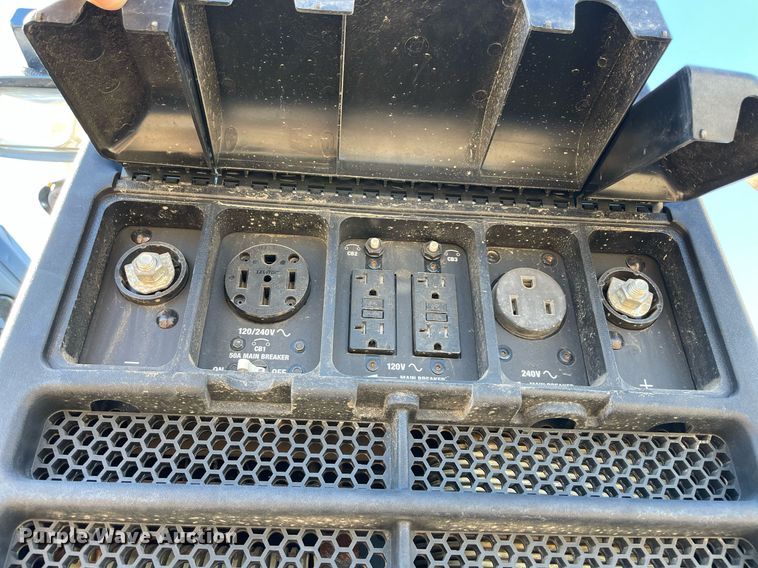 image for item DQ2291 2007 International 4300  Crew Cab utility / service truck