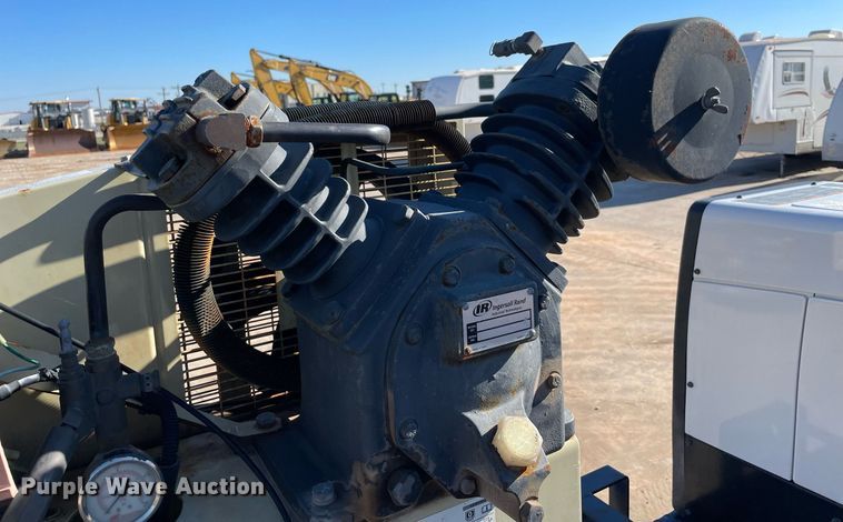 image for item DQ2291 2007 International 4300  Crew Cab utility / service truck